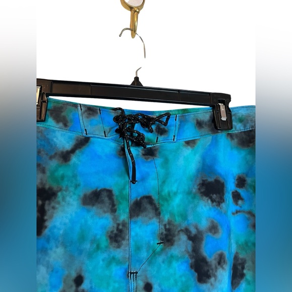 Outerknown Shorts 33 Blue Green Tie Dye Board Drawstring Swimming Trunks - Picture 5 of 7